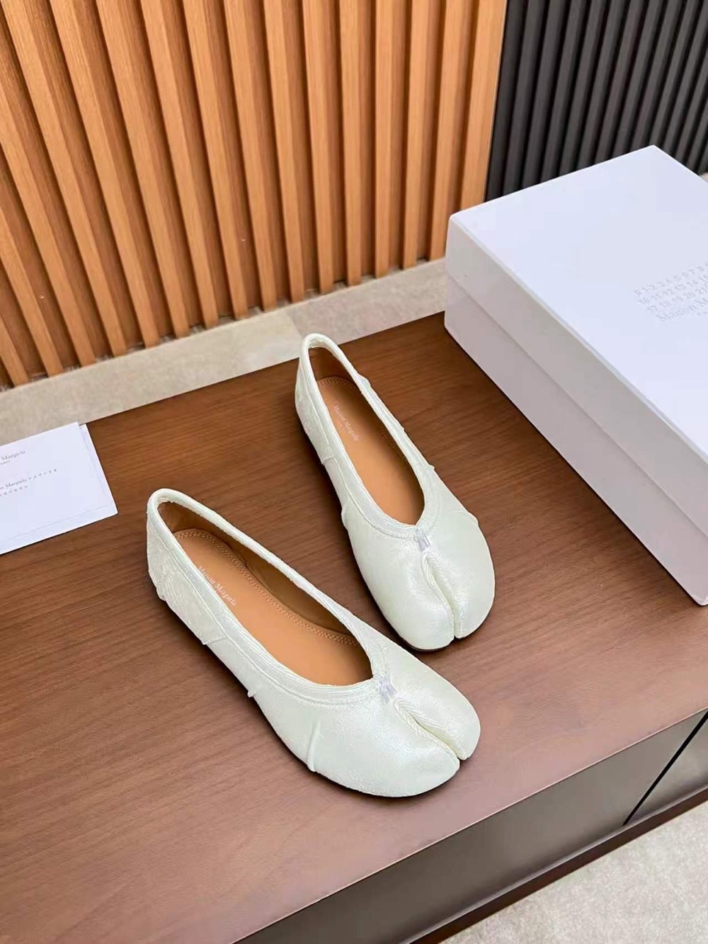 Maison Martin Margiela Cream Split-Toe Ballet Flats